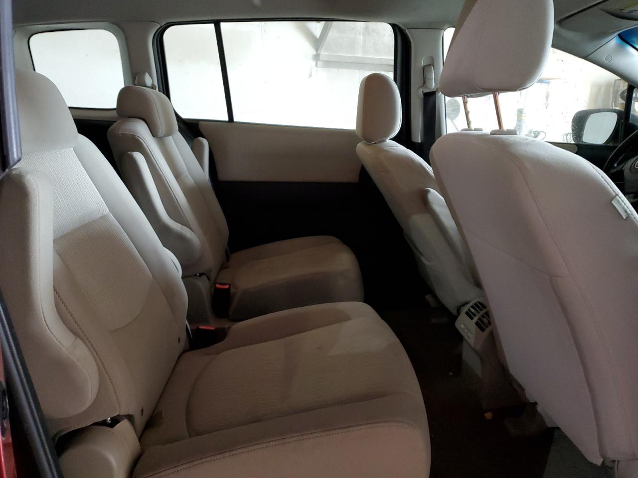 2010 Mazda 5 - Image 11