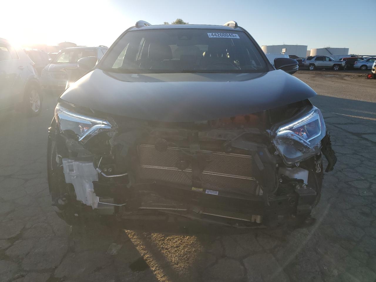 2017 Toyota RAV 4 - Image 5