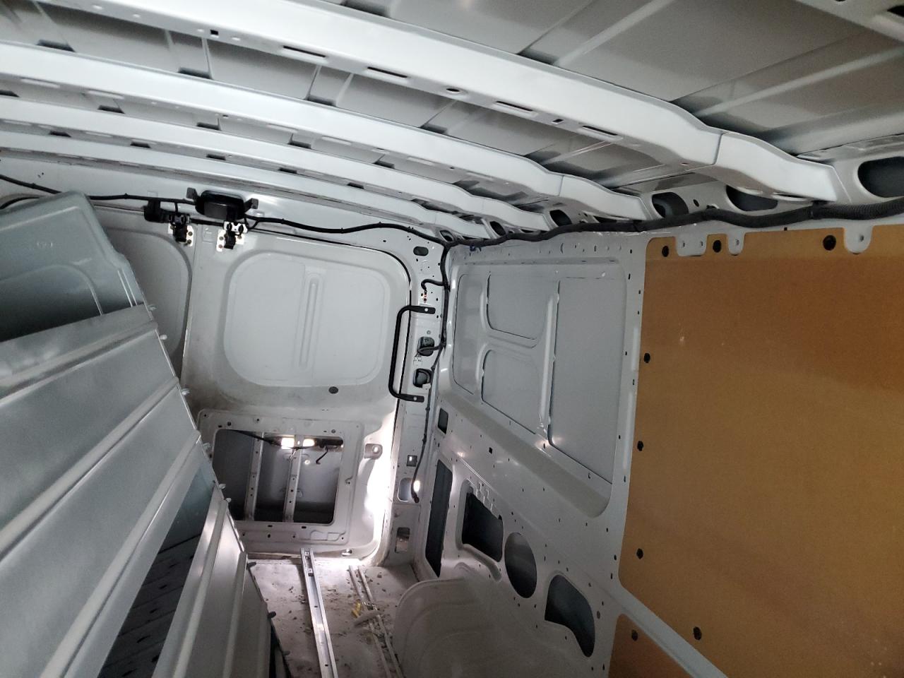 2018 Nissan NV - Image 10