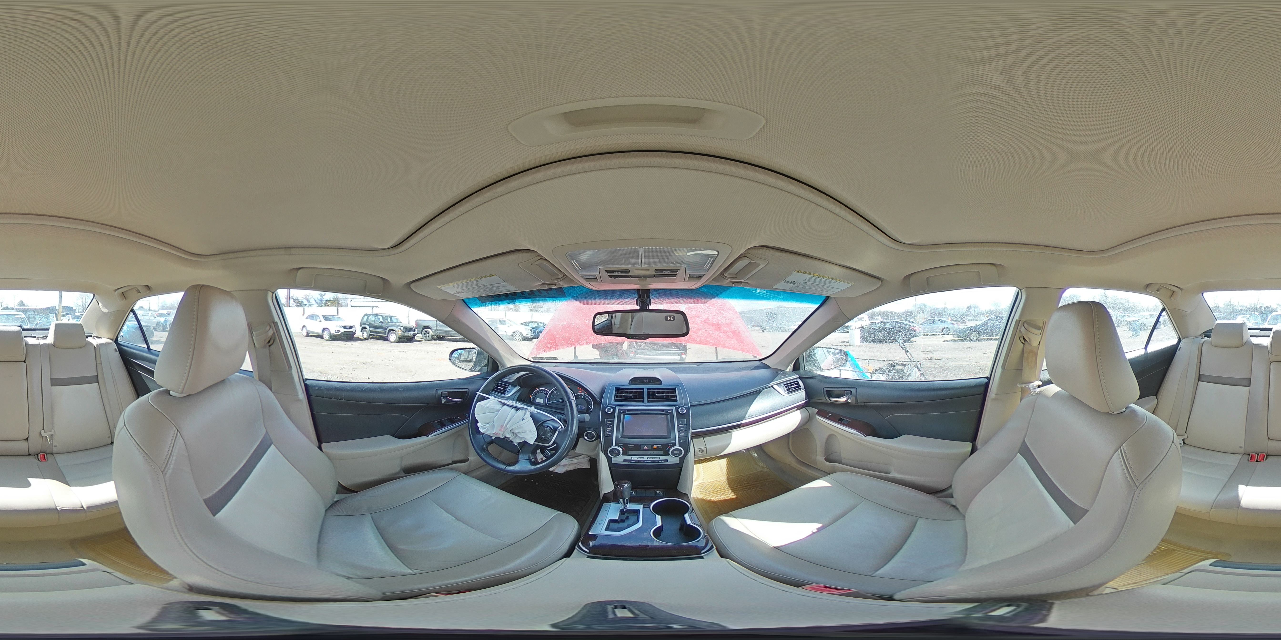 2013 Toyota Camry - Image 13