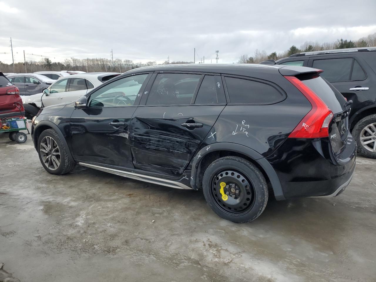 2018 Volvo V60 - Image 2