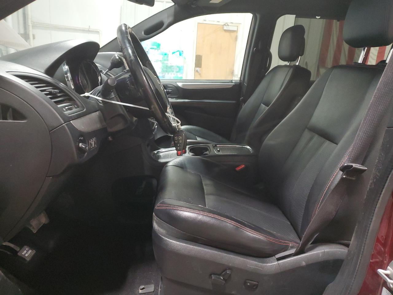 2017 Dodge Caravan - Image 7