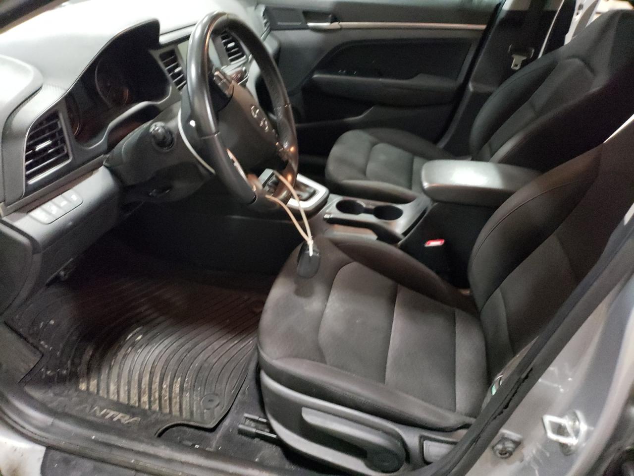 2020 Hyundai Elantra - Image 7