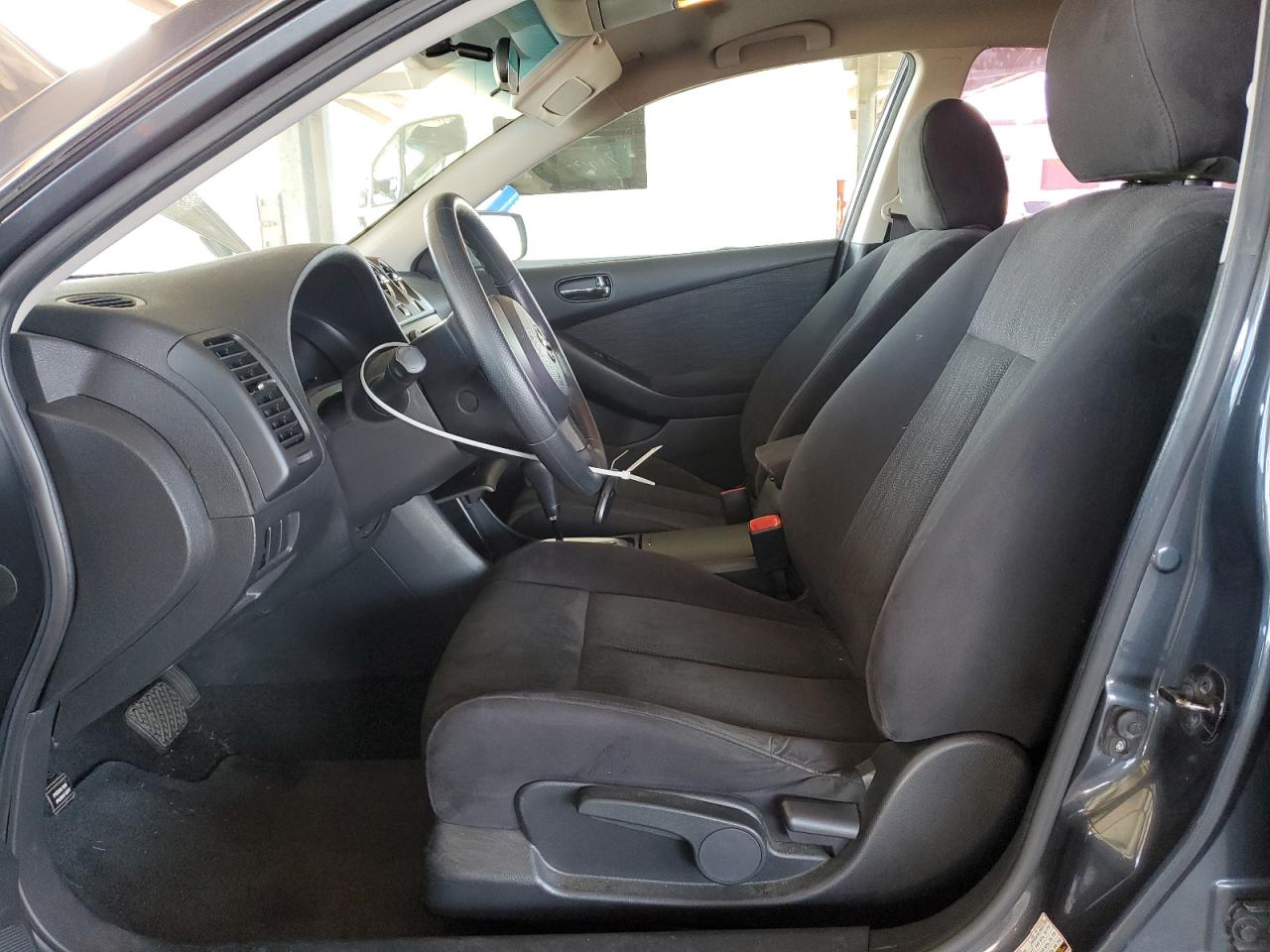 2010 Nissan Altima - Image 7