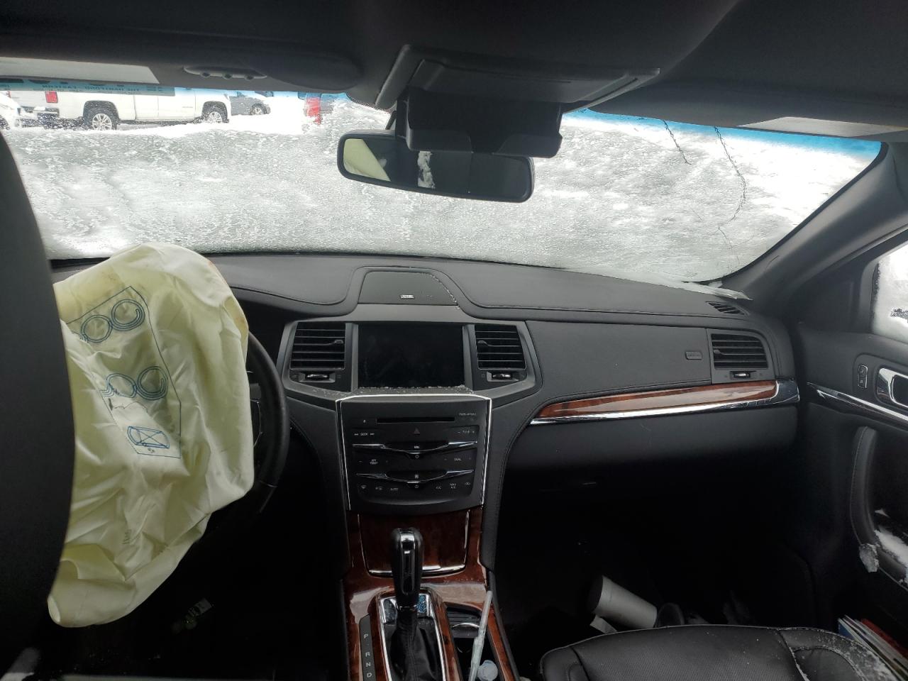 2014 Lincoln MKS - Image 8