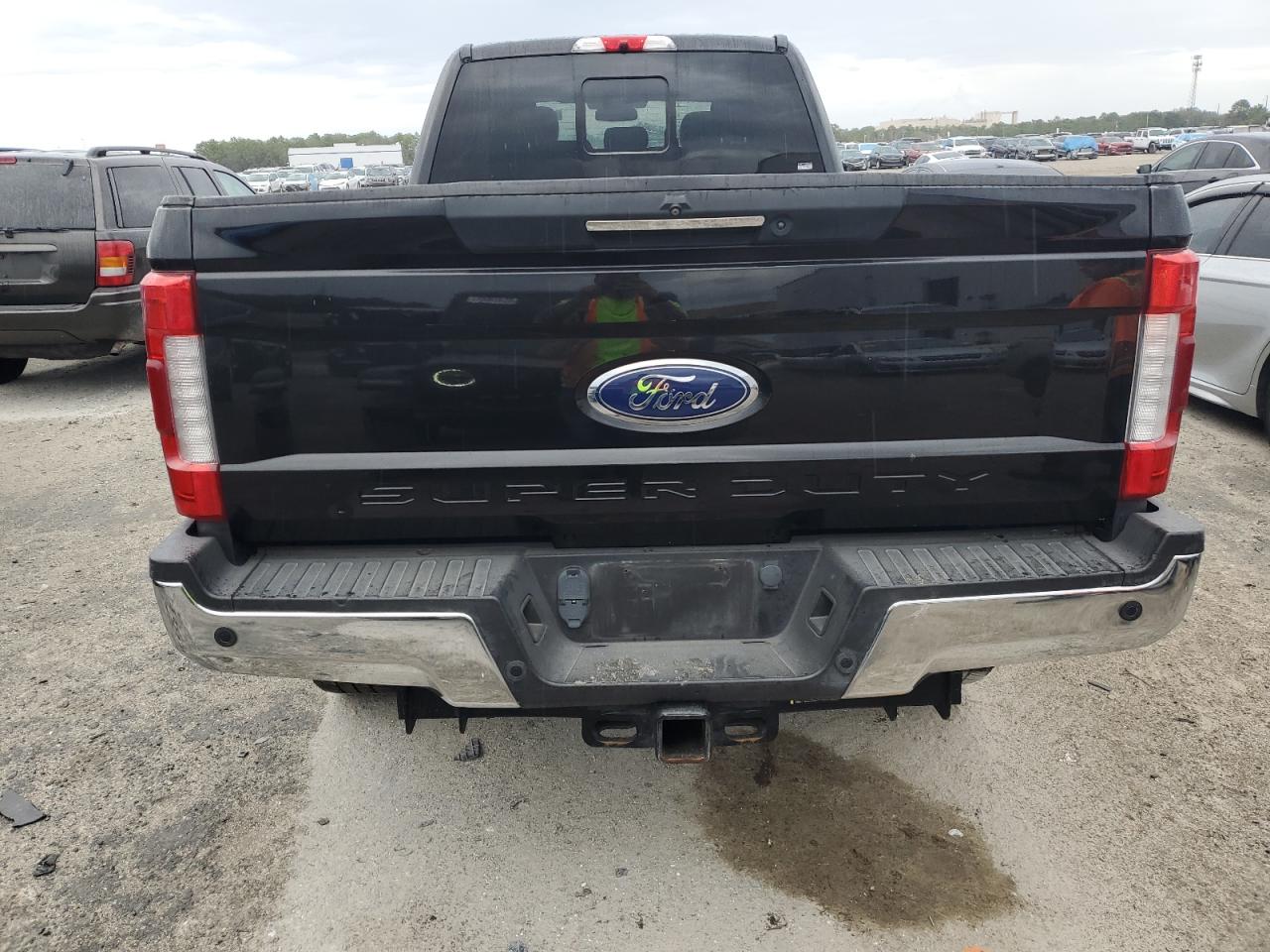 2019 Ford F350 - Image 6