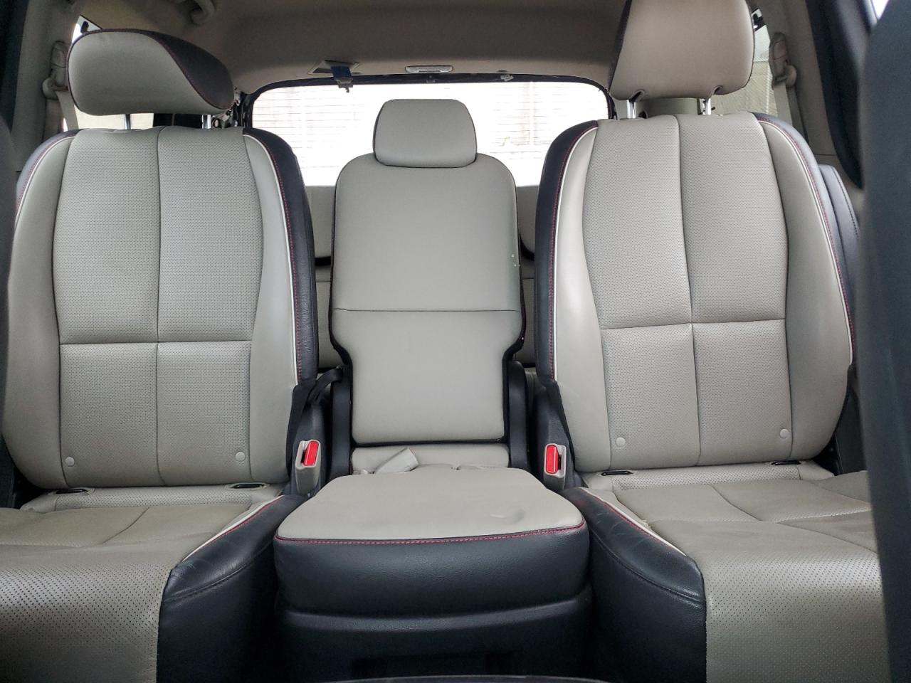 2020 Kia Sedona - Image 10