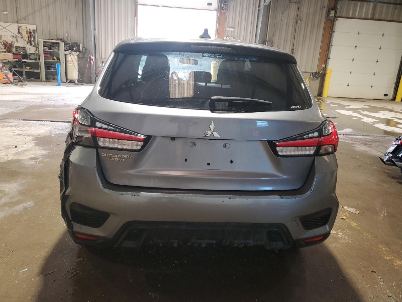 2020 Mitsubishi Outlander - Image 6
