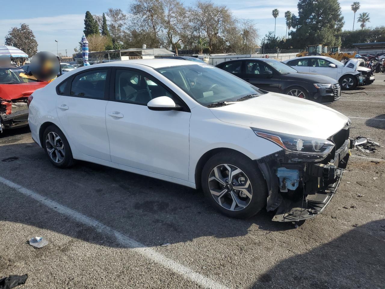 2021 Kia Forte - Image 4