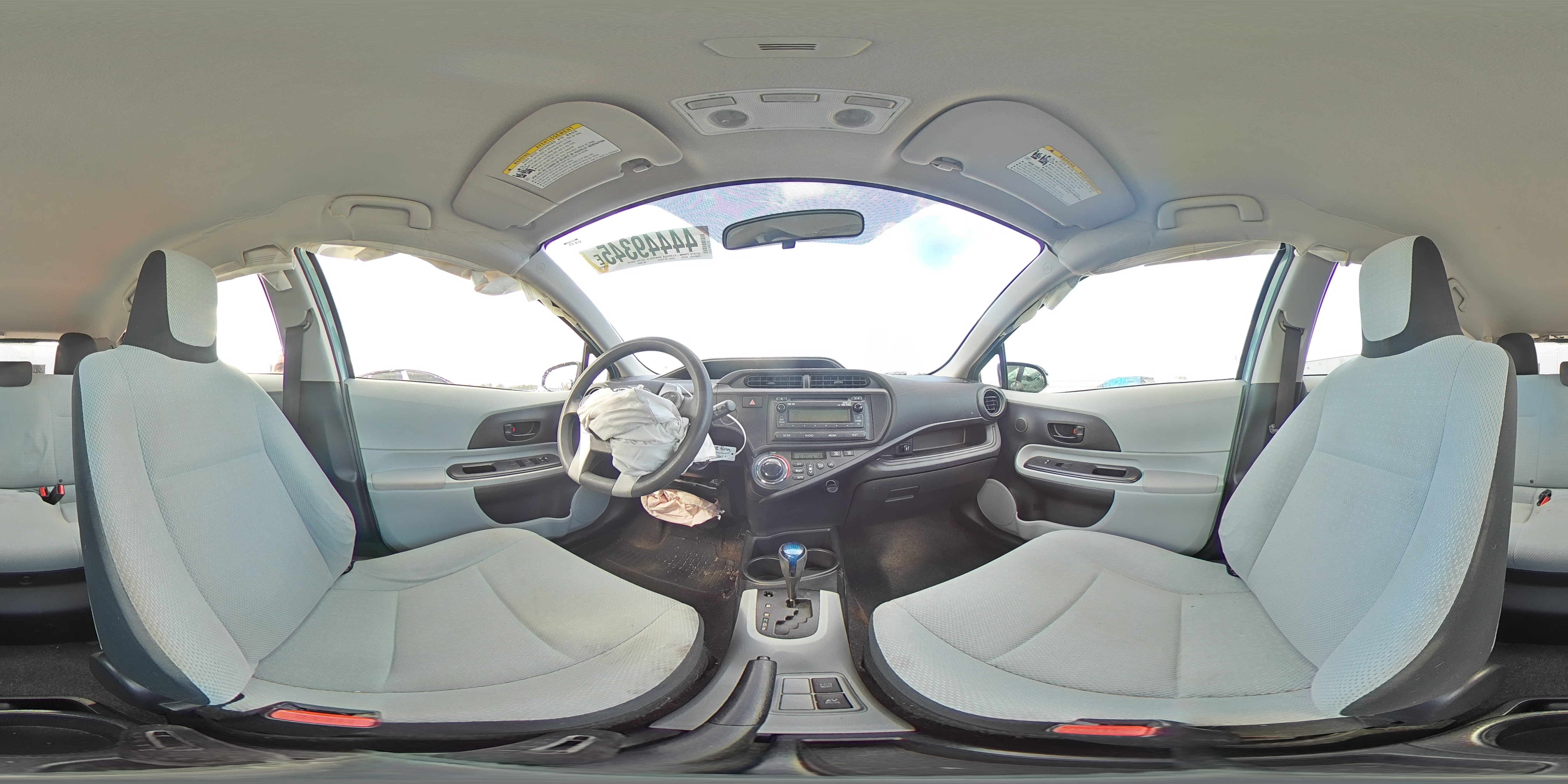 2013 Toyota Prius - Image 14