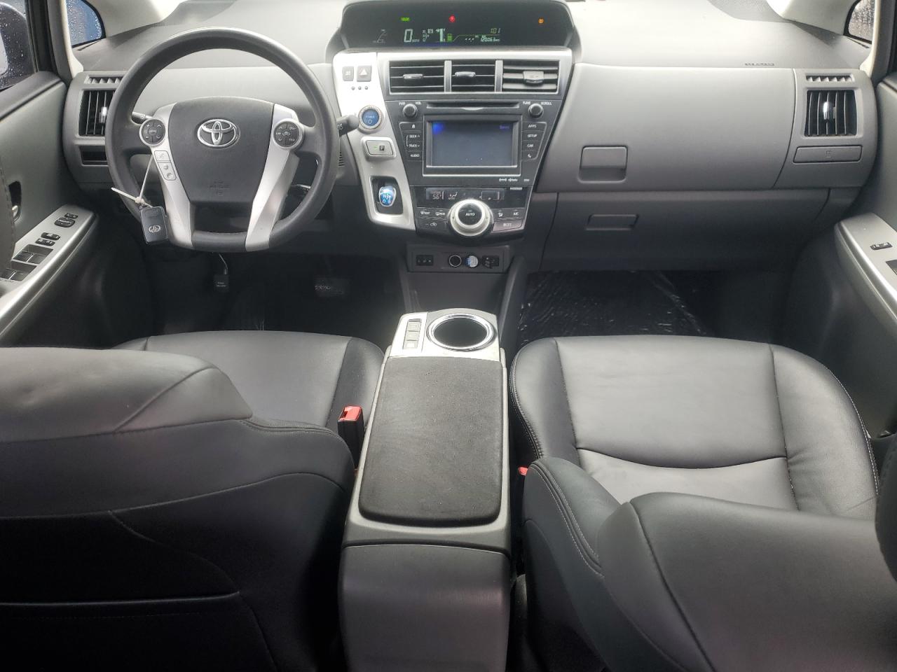2012 Toyota Prius - Image 8