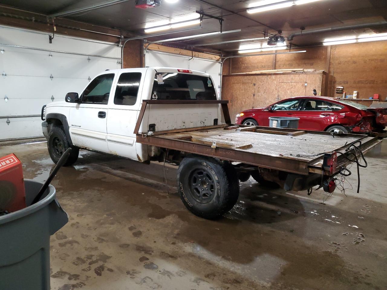 2003 Chevrolet Silverado - Image 2