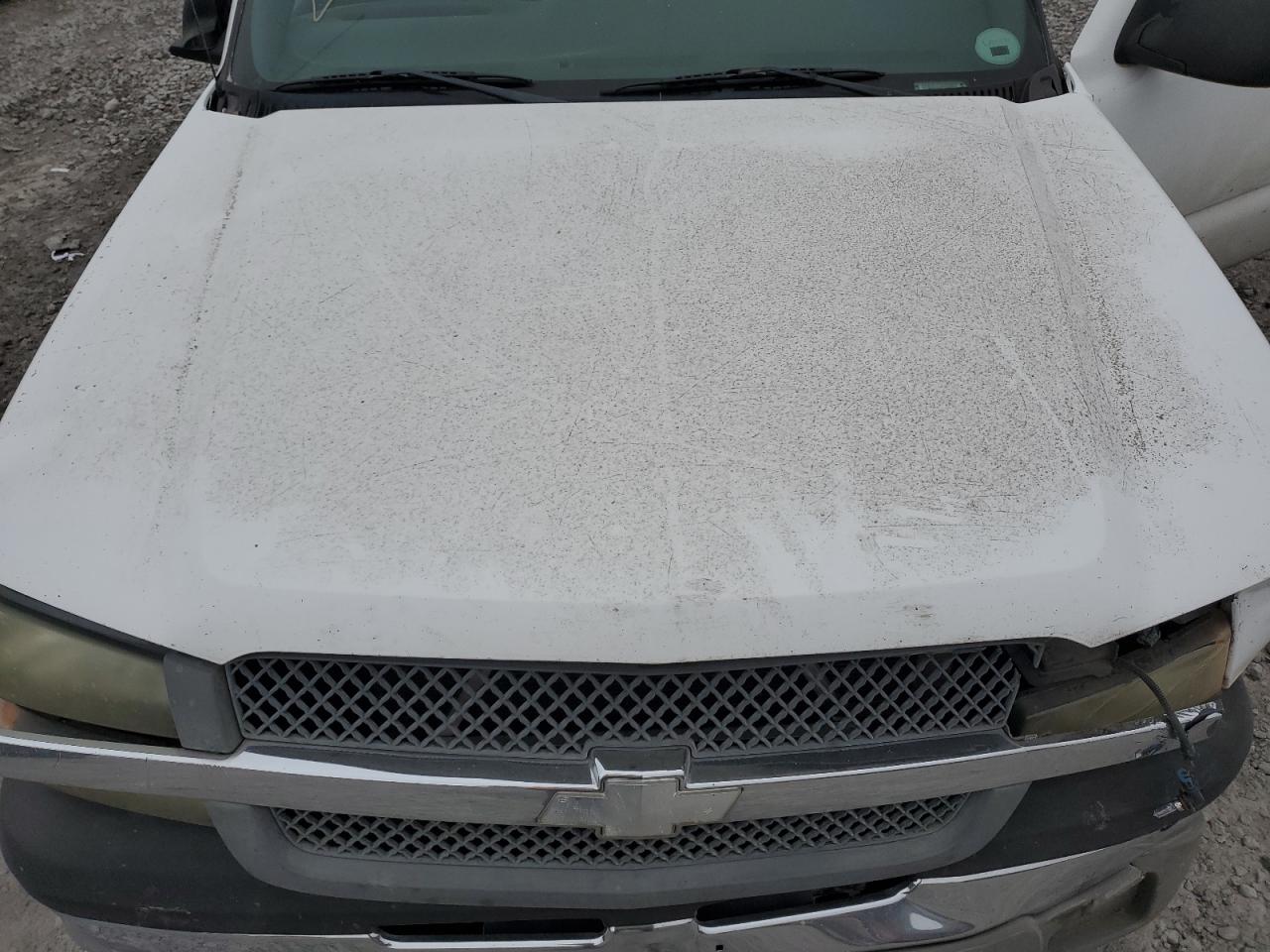 2003 Chevrolet Silverado - Image 12