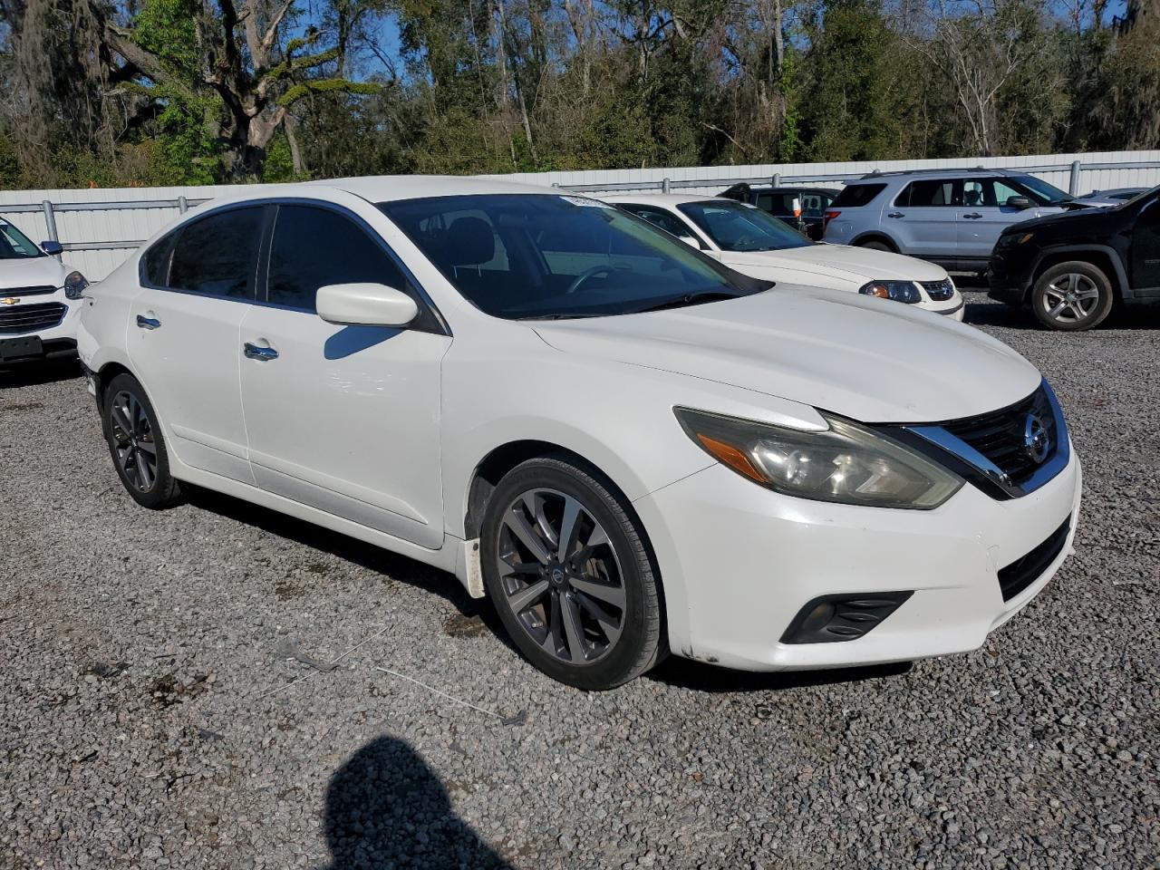 2016 Nissan Altima - Image 4