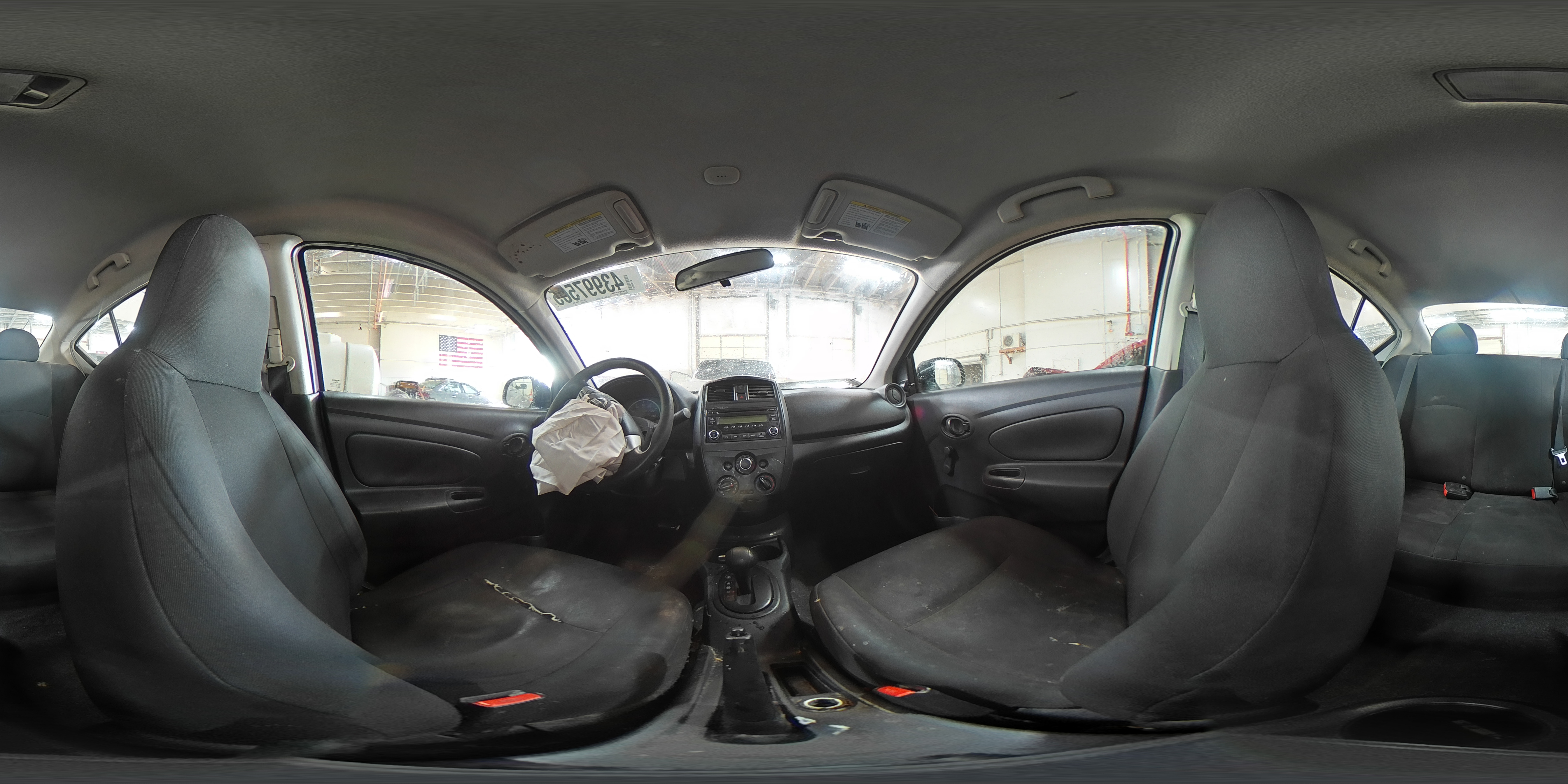 2015 Nissan Versa - Image 14