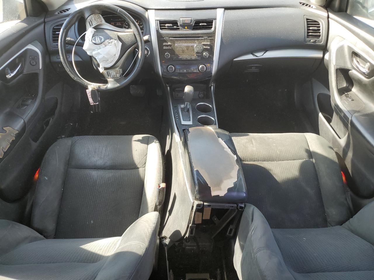 2015 Nissan Altima - Image 8