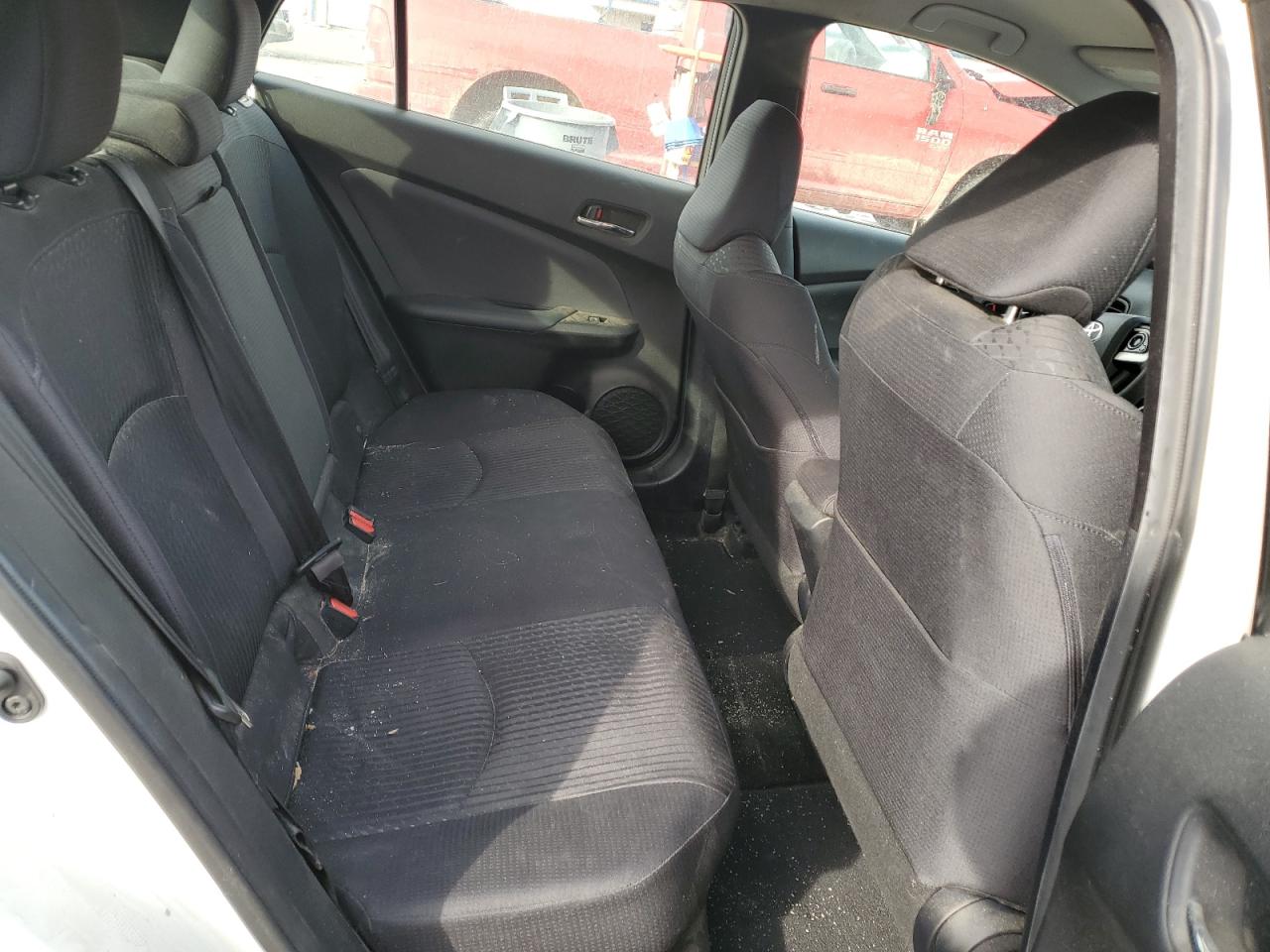 2016 Toyota Prius - Image 10