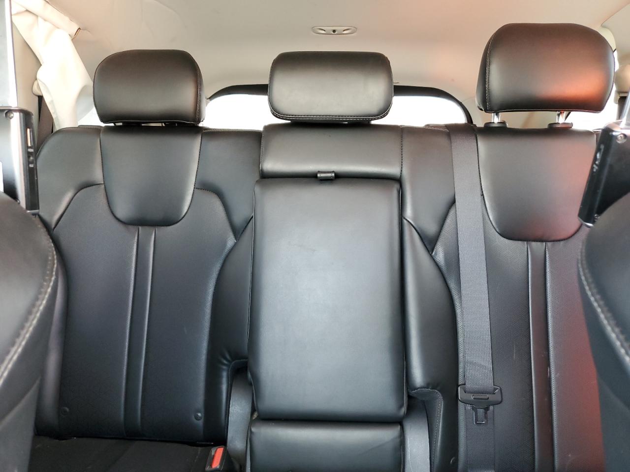 2021 Kia Sorento - Image 10