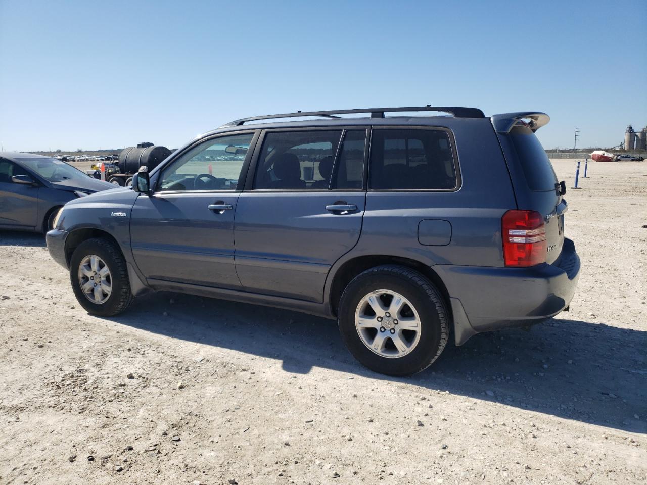 2002 Toyota Highlander - Image 2
