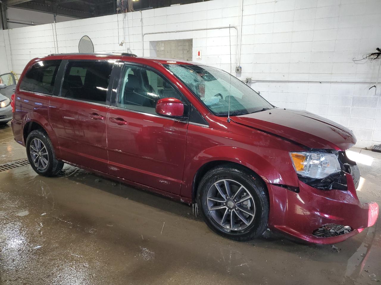 2017 Dodge Caravan - Image 4