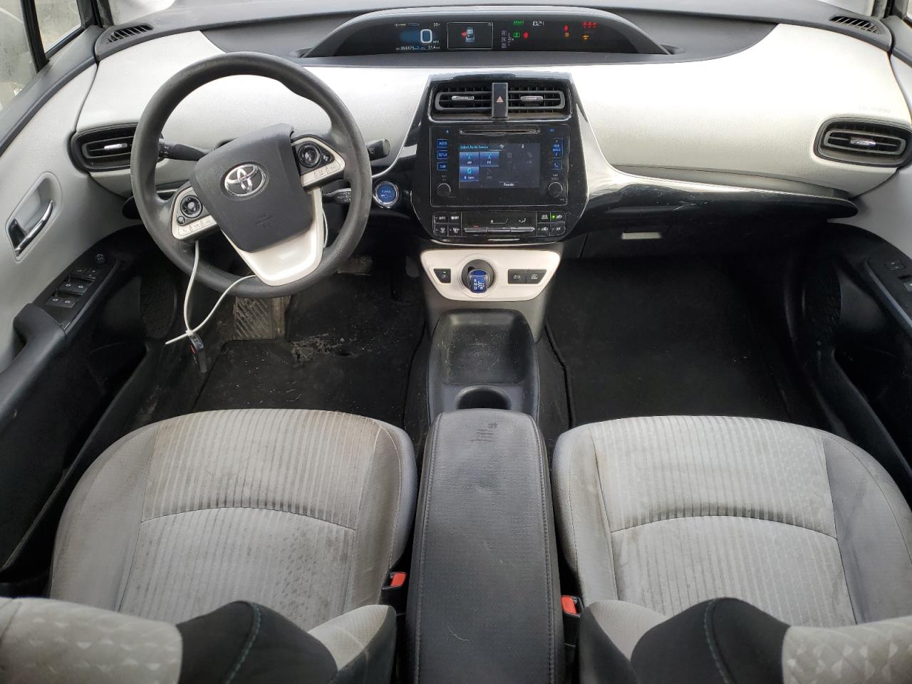 2017 Toyota Prius - Image 8