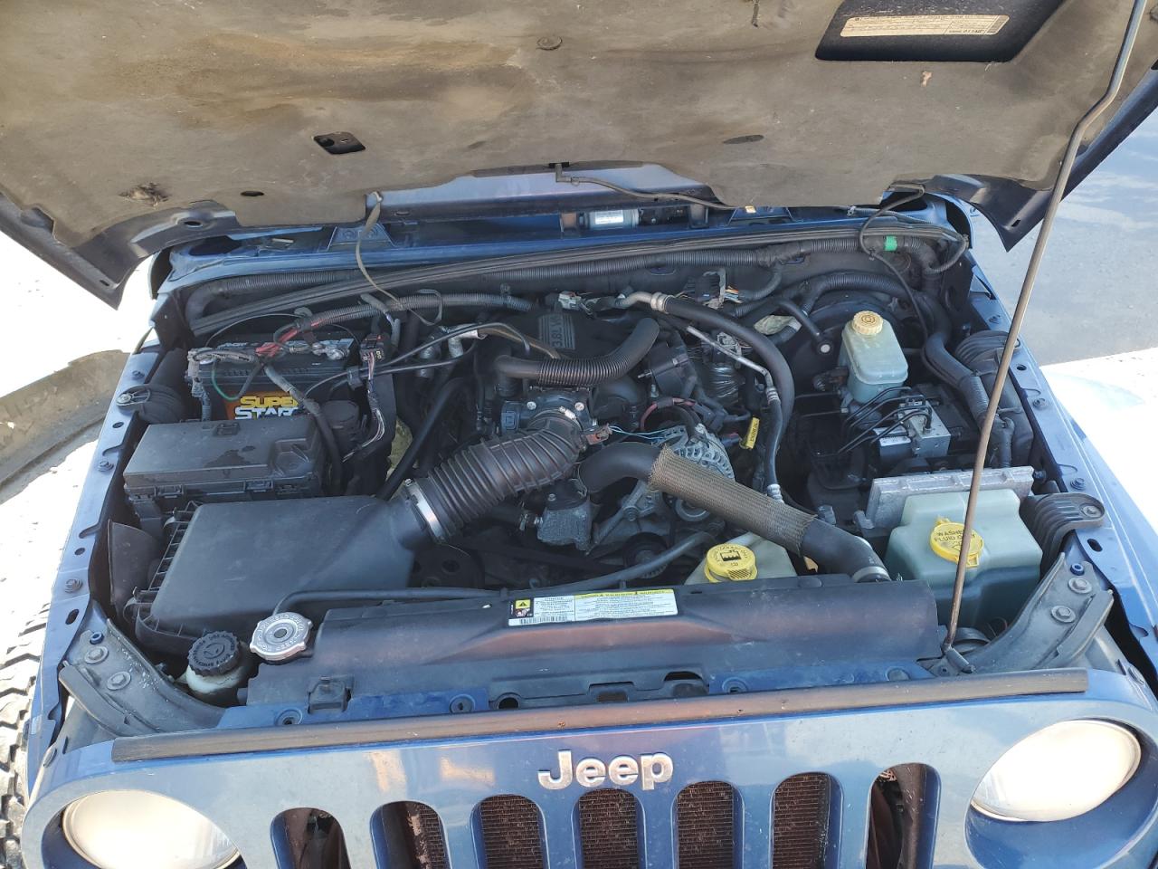 2010 Jeep Wrangler - Image 12