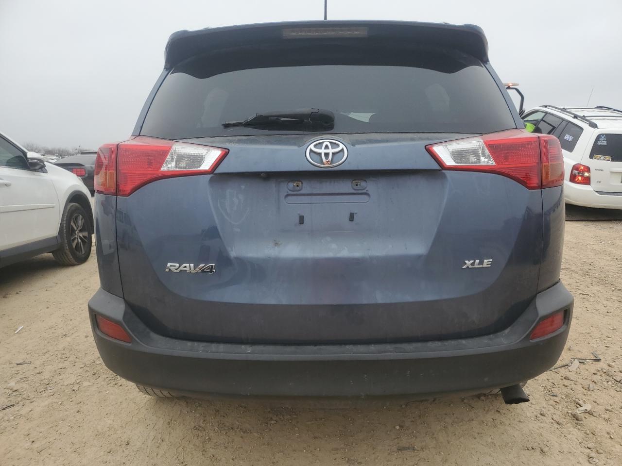 2014 Toyota RAV 4 - Image 6