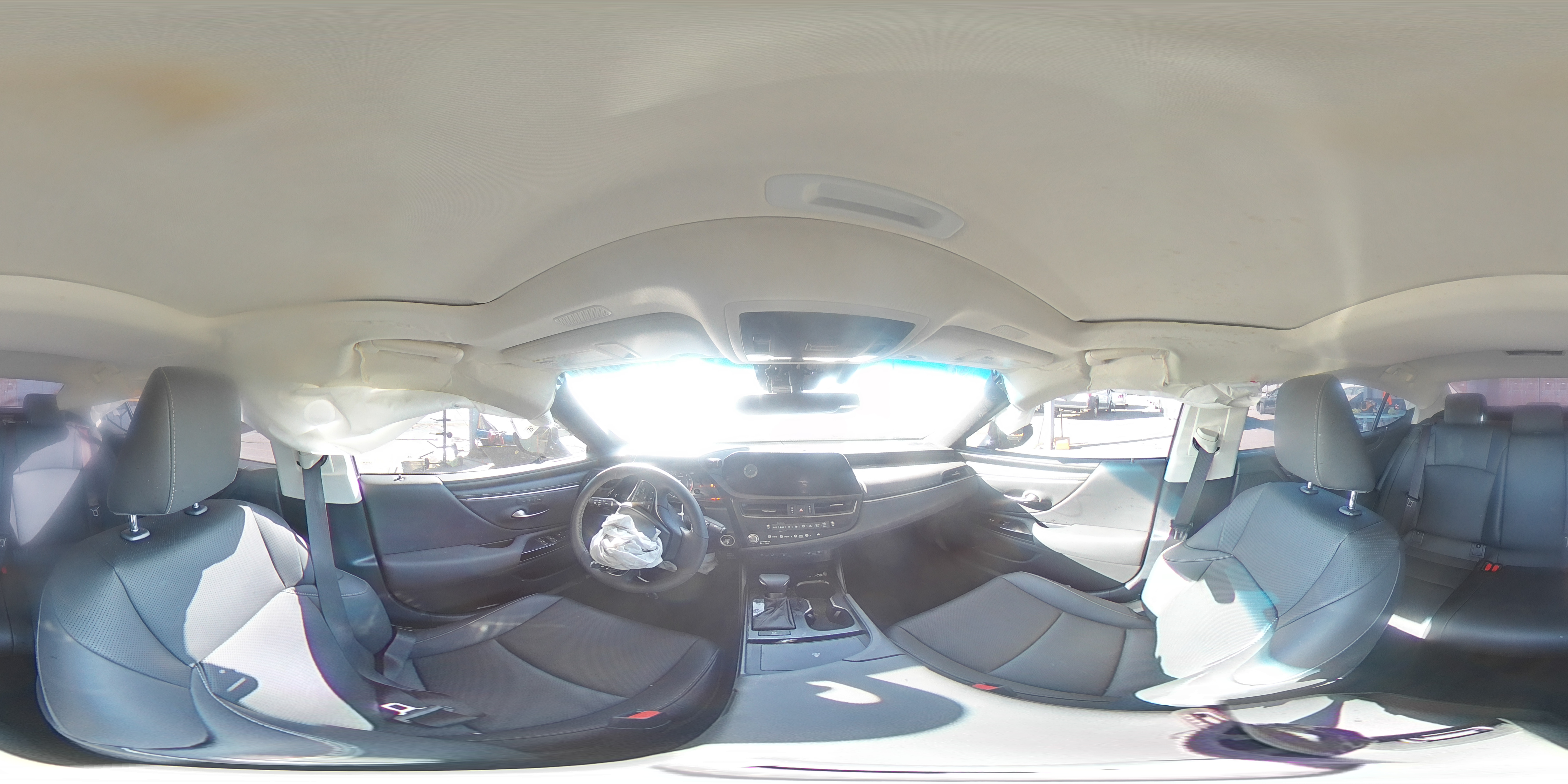 2024 Lexus ES - Image 13