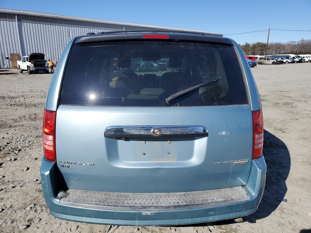 2009 Chrysler Town & Country - Image 6
