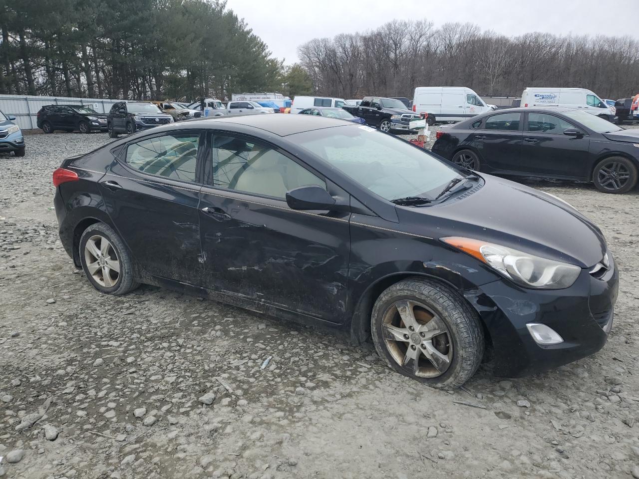 2013 Hyundai Elantra - Image 4