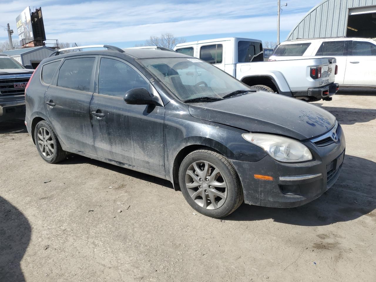 2012 Hyundai Elantra - Image 4