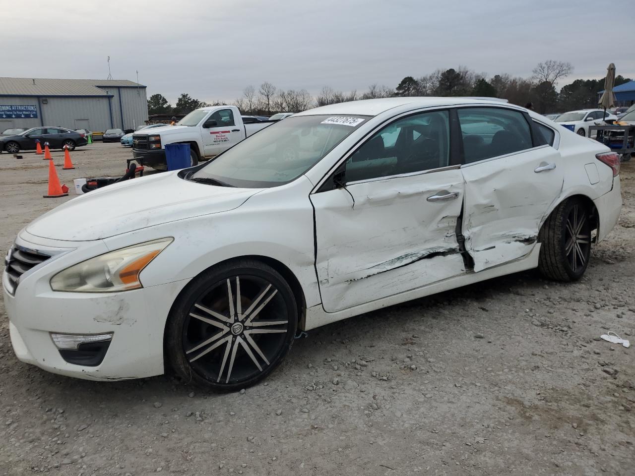 2015 Nissan Altima - Image 1