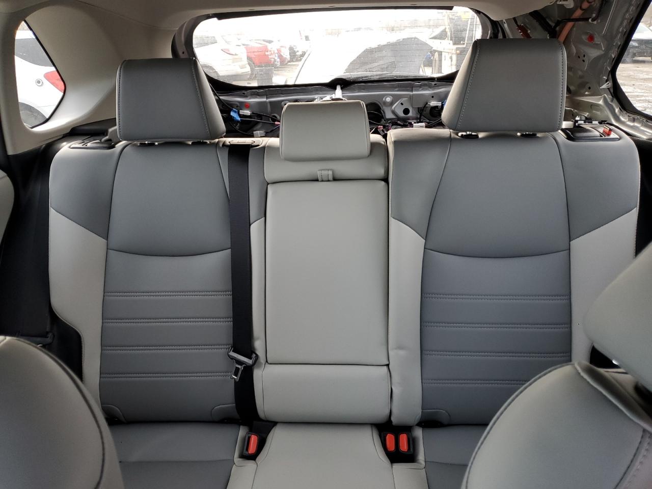 2023 Toyota RAV 4 - Image 10
