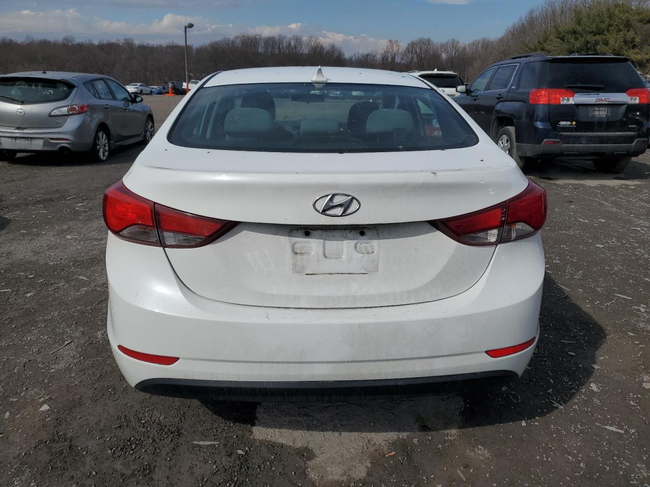 2015 Hyundai Elantra - Image 6