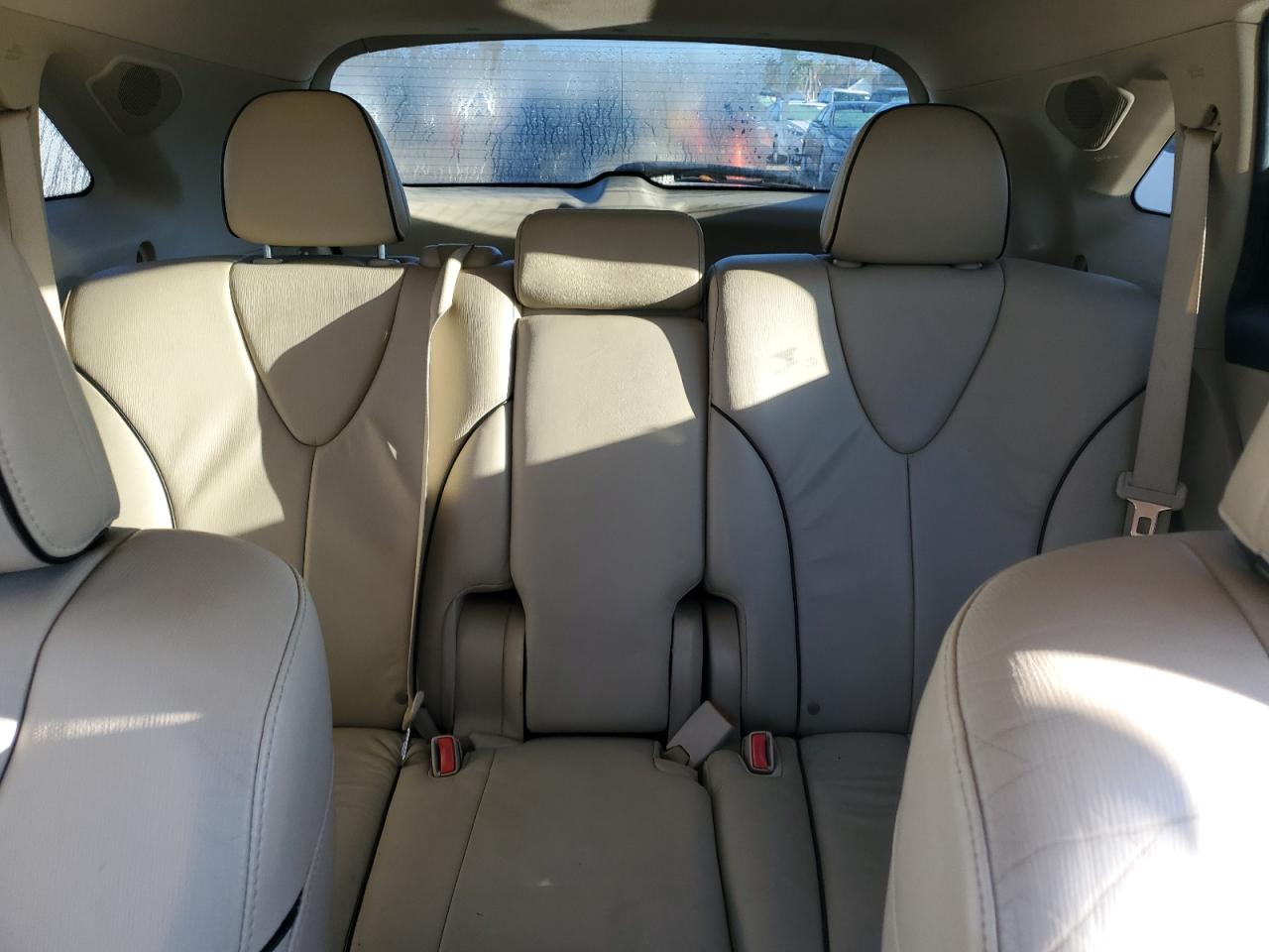 2010 Toyota Venza - Image 10