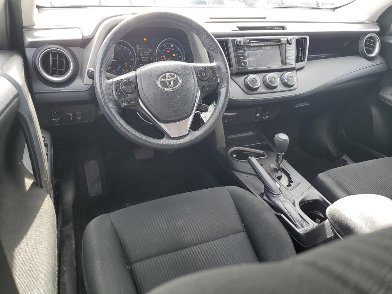 2018 Toyota RAV 4 - Image 8