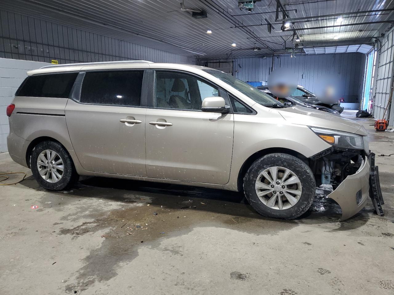 2016 Kia Sedona - Image 4