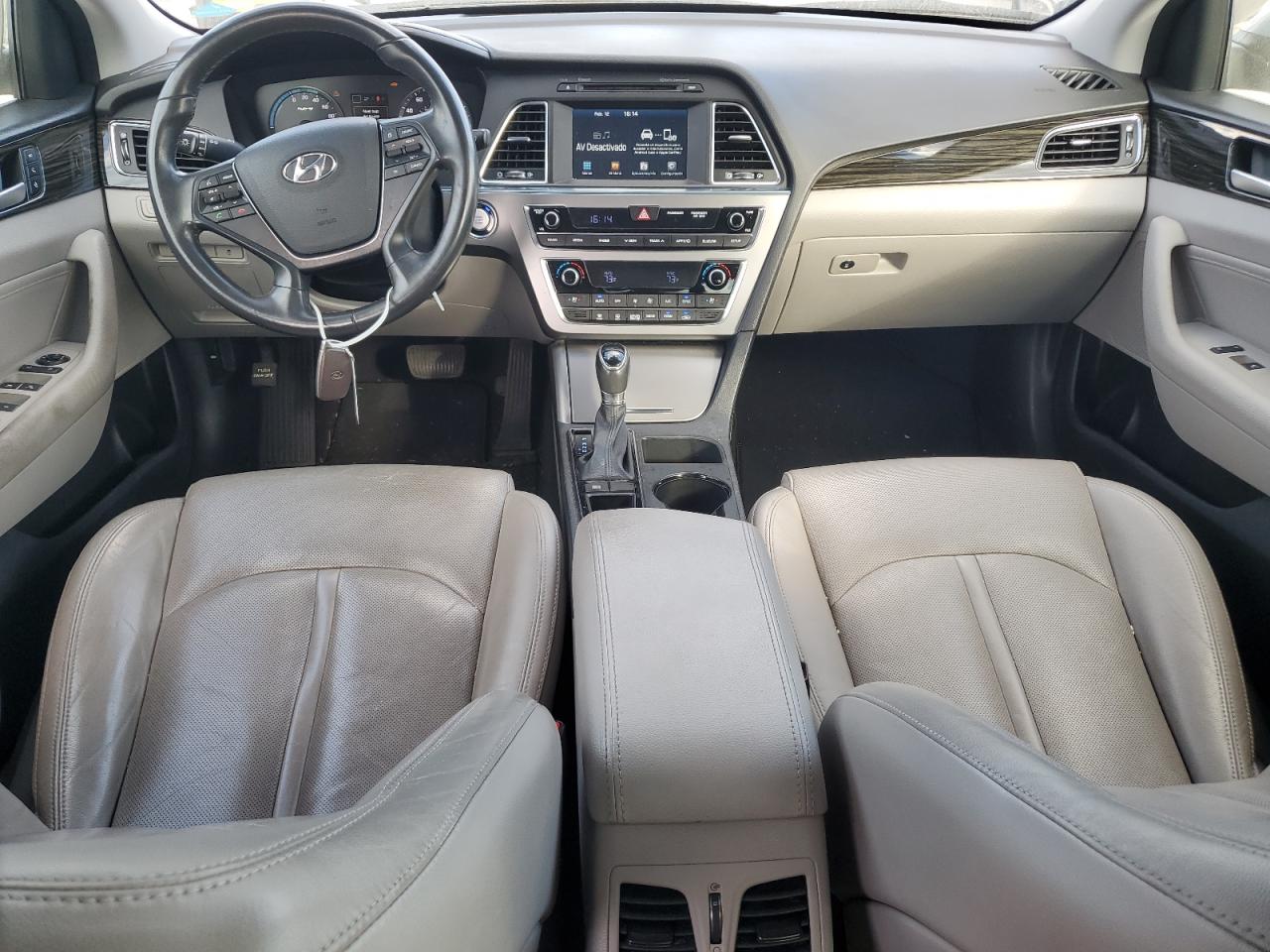 2017 Hyundai Sonata - Image 8