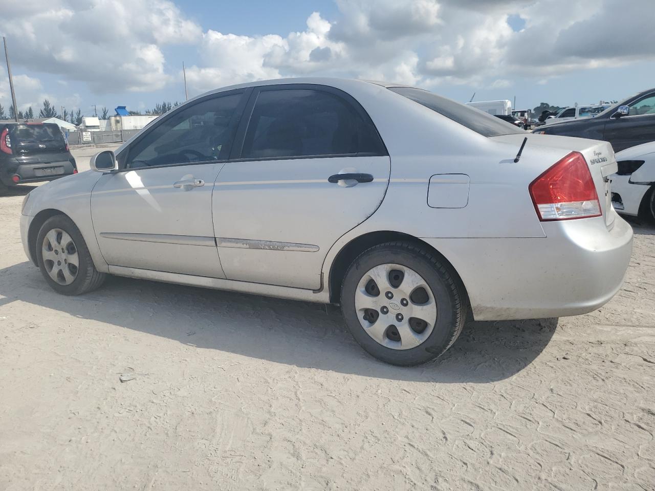 2009 Kia Spectra - Image 2