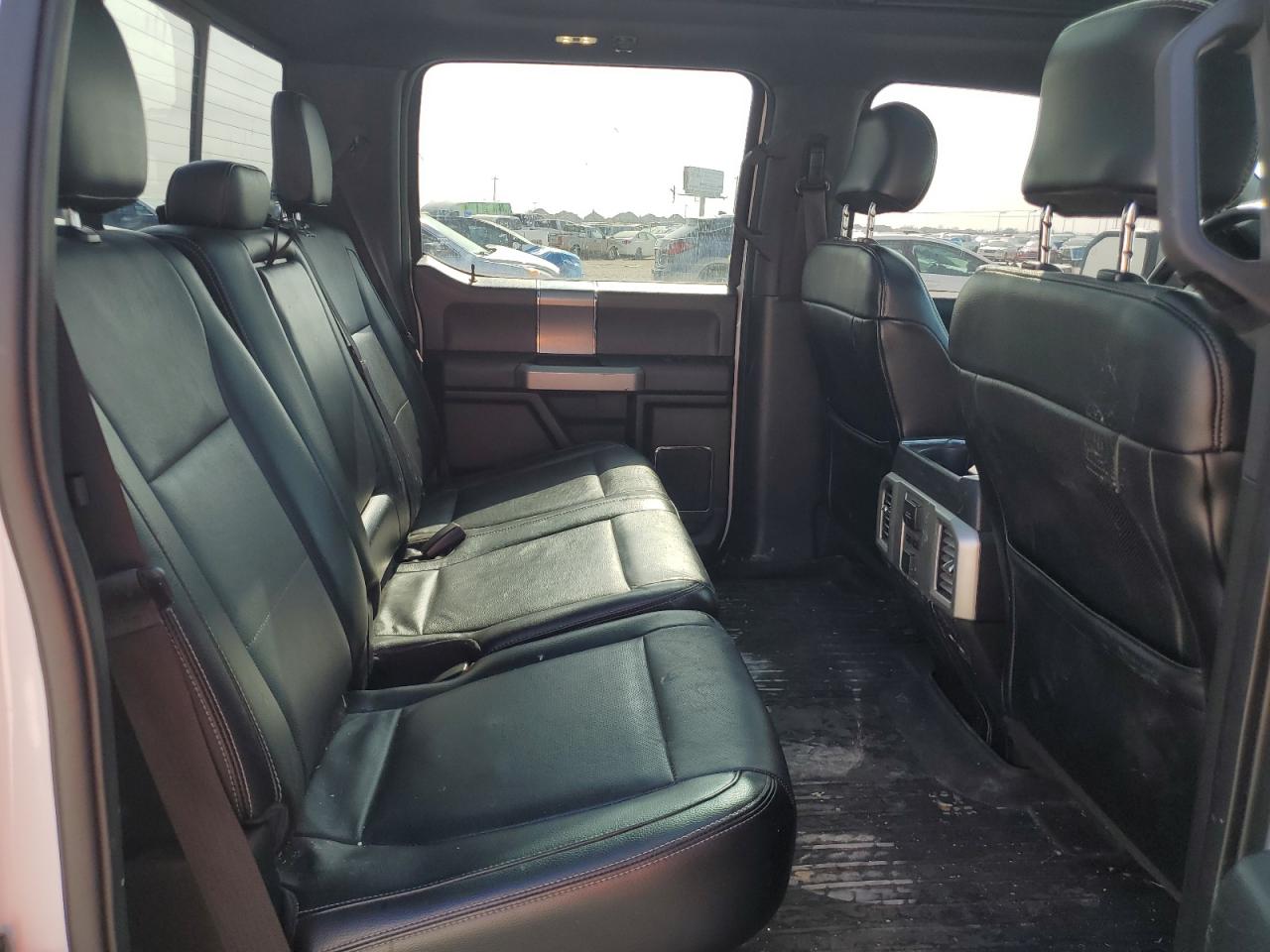 2015 Ford F-150 - Image 10