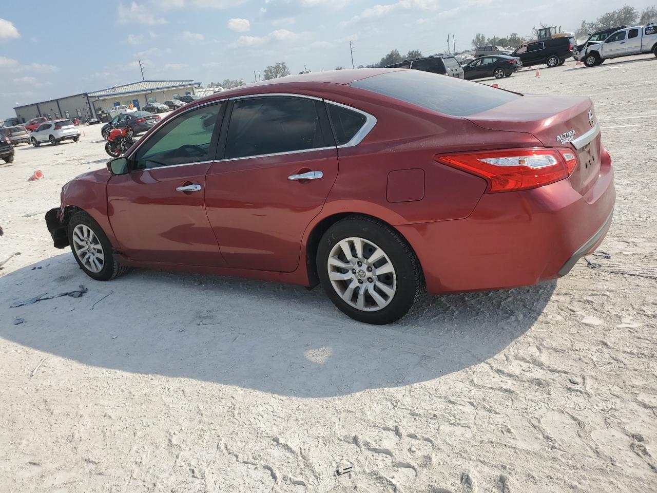 2016 Nissan Altima - Image 2