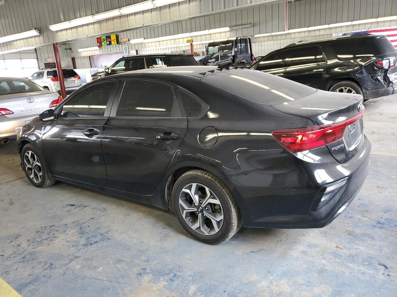 2019 Kia Forte - Image 2