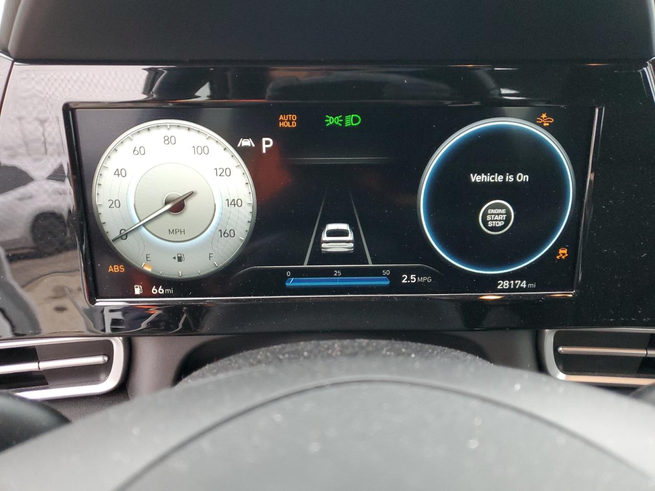 2022 Hyundai Elantra - Image 9