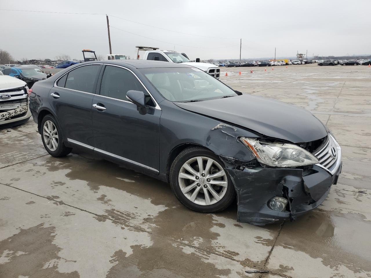 2010 Lexus ES - Image 4