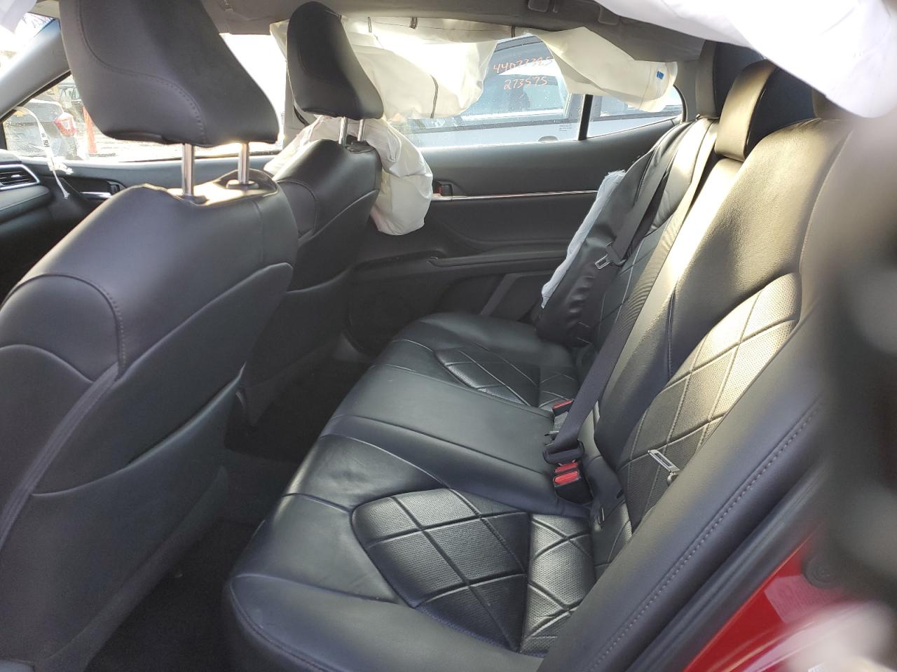2018 Toyota Camry - Image 10