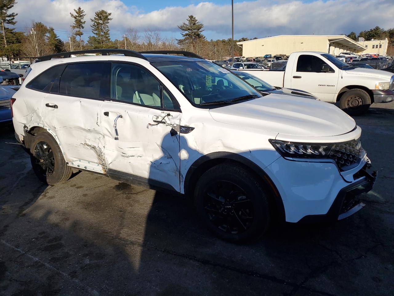 2023 Kia Sorento - Image 4