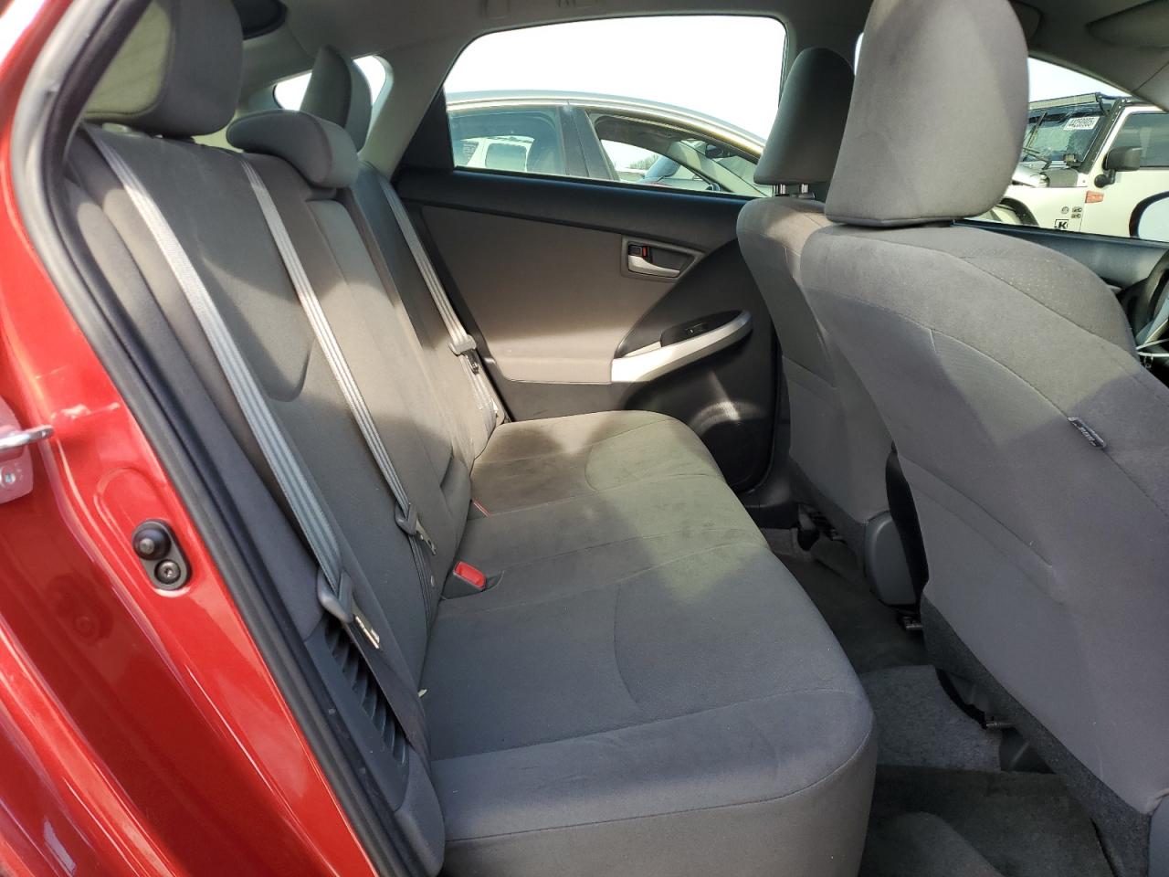 2014 Toyota Prius - Image 10