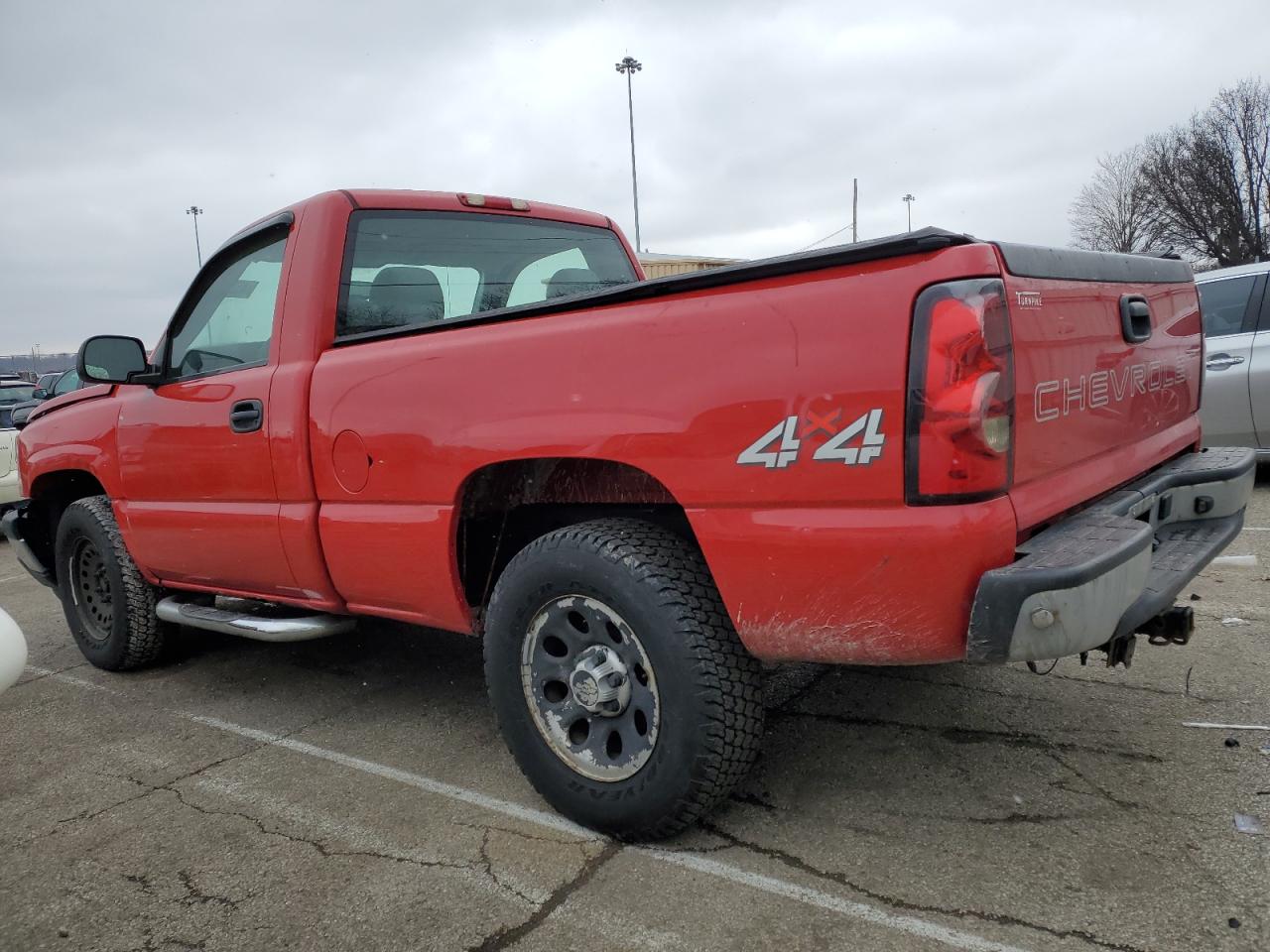 2007 Chevrolet Silverado - Image 2