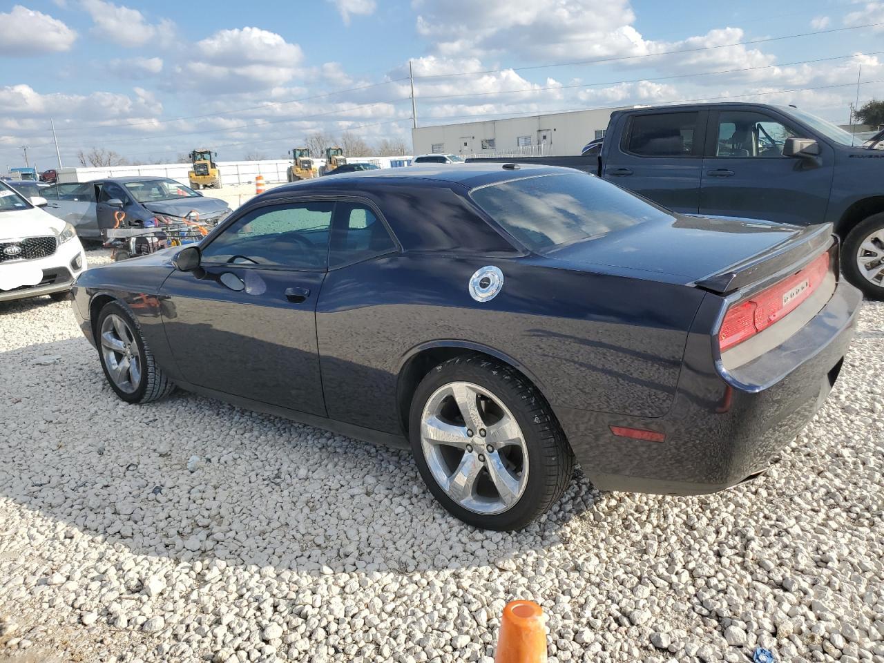 2012 Dodge Challenger - Image 2