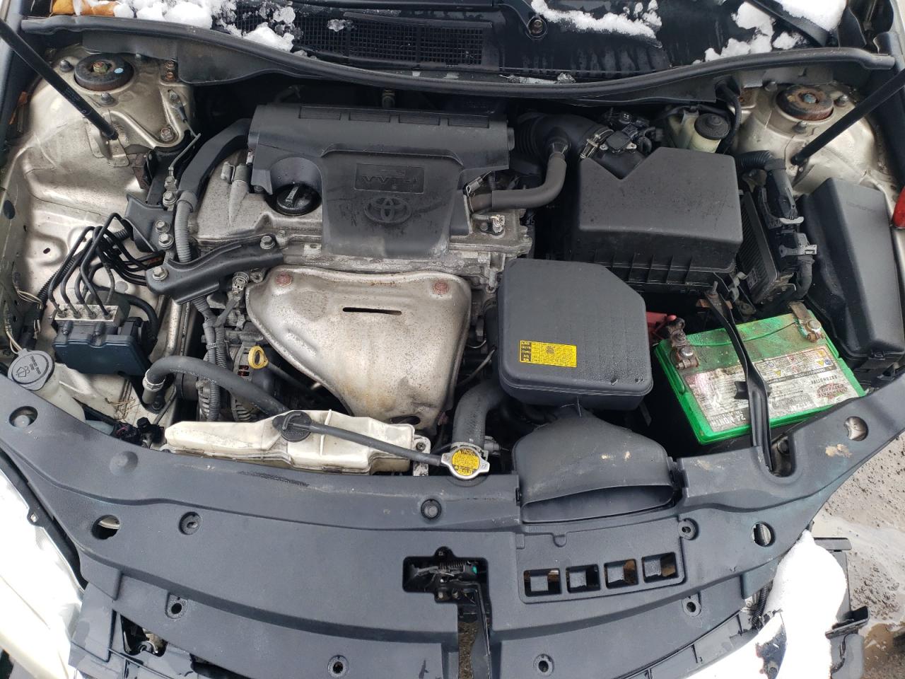 2015 Toyota Camry - Image 11